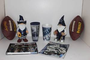 lot 47 image: Dallas Cowboys Memorablia