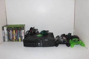 lot 51 image: Xbox Console, Games and Controlers