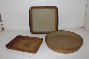 lot 73 image: Pampered Chef Baking Pans and Pizza Stone Family Heritage Stoneware, Classic Collection
