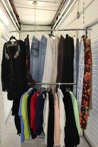 lot 96 image: Womens plus size clothing 3-4x