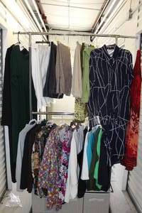 lot 100 image: Womens Plus size Clothing Sizes 3-4xl