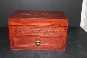 lot 134 image: Wooden Box with Flip up Lid and Drawer, See Pictures