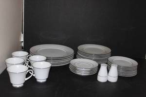 lot 141 image: Noritake Contemporary Fine China