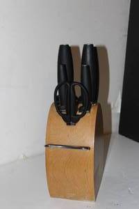 lot 145 image: Chefs knives