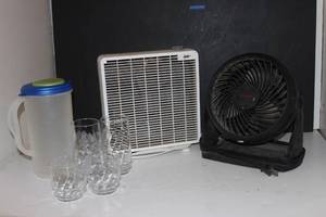 lot 157 image: Fans and kitchen items