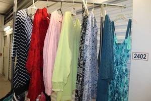 lot 159 image: Large and xl worments clothes