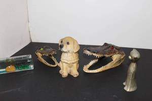 lot 175 image: Alligator Heads and Dog figurine, Brass Cat