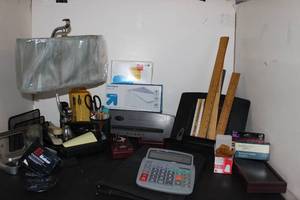 lot 177 image: Office Products
