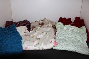 lot 178 image: Womens Sleepwear and handmade shall