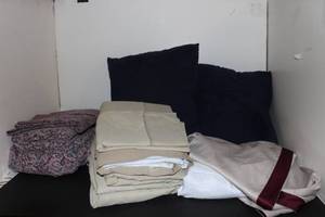 lot 188 image: 2 Sets of King Size Sheets and Matching Dust Ruffle