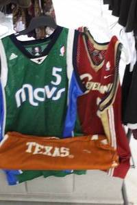 lot 210 image: Dallas Mavericks and Cleveland Cavaliers Jerseys and Texas Throw Blanket
