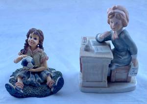 lot 40 image: Treasured Moments Meet me Later 1982 Ensco Figurine and Yesterdays Child The Dollstone Collection Edition 1544