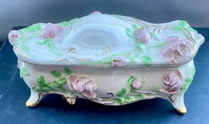 lot 43 image: Nano Sculpted Rose Ceramic Footed Trinket Dish