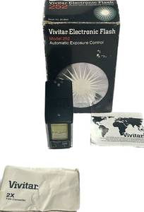 lot 170 image: Vintage Vivitar 252 Electronic Flash Automatic Exposure Control