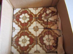 lot 73 image: Box with 4 sqaures of brownish back splash tiles