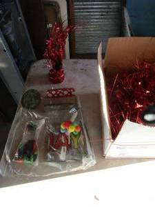 lot 86 image: Birthday lot, Happy Birthday banner, streamers, table center piece decorations qty 8