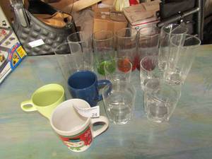lot 24 image: Kitchen drink glass lot of various kinds