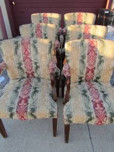 lot 179 image: Flower design double arm rest kitchen chairs, solid wood frame with cushion seating and back qty 6