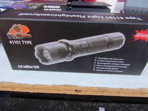 lot 224 image: Rechargeable Stungunflashlight New