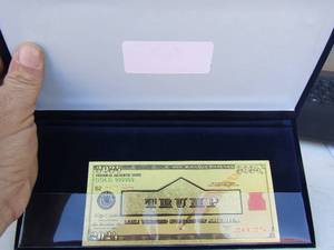 lot 225 image: GOLD Trump Bill  IN CASE NEW