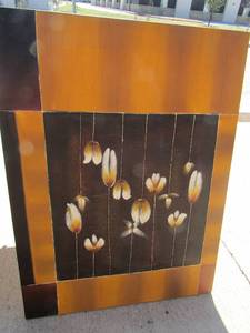 lot 54 image: Drop Flower canvas beautiful art size, 4030 comes with equipment to hang on wall