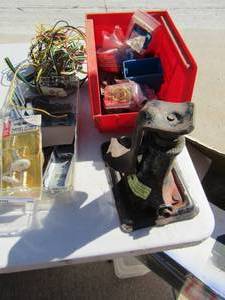 lot 60 image: 1 air jack, various wire, brackets and more