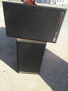 lot 65 image: 2 cerwin-vega digital series d 2-E sterio speakers wires not included