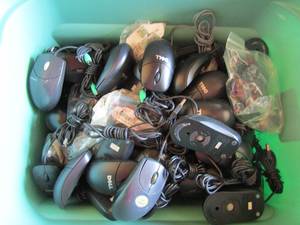lot 90 image: green tote full of dell computer mice qty 100 all NEW