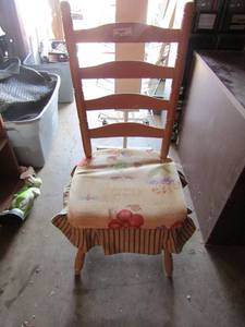 lot 108 image: 3 high back kitchen chairs with floral design seats