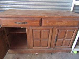 lot 115 image: Ayers Vintage sterio cabinet missing some handles easy fix, has 2 drawers and 2 bottom drawers, 315018 could use some TLC still has lots of life, solid wood