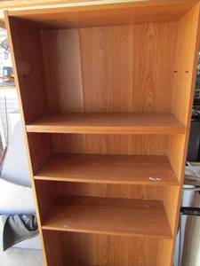 lot 176 image: 723012 wooden book shelf 4 tier, good condition