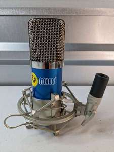 lot 28 image: Tonor BM-700 Microphone