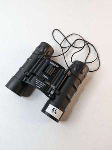 lot 86 image: Tasco 10x25 Binoculars
