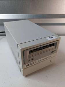 lot 94 image: HP Hewlett Packard SureStore DAT24 model c1556a