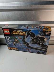 lot 153 image: LEGO DC Comics Super Heroes Heroes of Justice Sky High Battle (76046) New