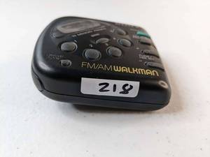 lot 218 image: Sony FMAM Walkman Radio With Belt Clip SRF-M32