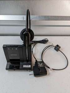 lot 220 image: Plantronics Savi W710 WO2 Wireless Headset System DECT w Base, Charger