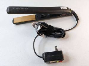 lot 222 image: CHI GF1001 Black Global Beauty Network 35W Flat Iron Hair Straightener