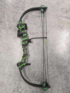 lot 266 image: Barnett Tomcat 2 Jr Compound Bow Green And Black