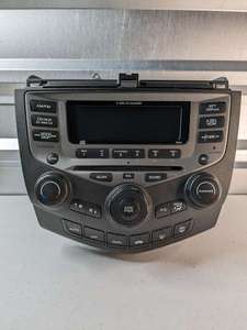 lot 269 image: 04 05 06 07 Honda Accord 7BK2 6-Disc CD Radio Receiver 39175-SDA-L120-M2 OEM