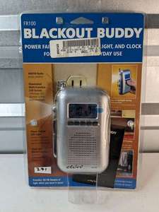 lot 271 image: Eton Blackout Buddy FR100 Power Failure Plug-In Radio Light Clock - NEW
