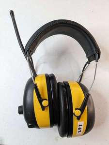 lot 273 image: 3M Hearing Protection Work Tunes AMFM Radio Tuner Headphones YellowBlack