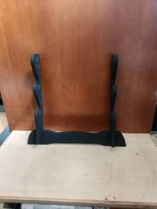 lot 41 image: Wooden 3 place sword display in box