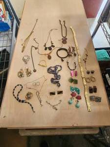 lot 56 image: Selection of costume Jewelry lot
