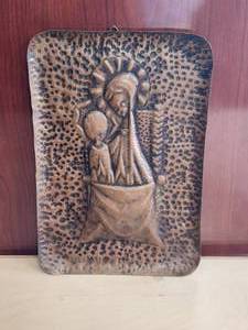 lot 13 image: Vintage Madonna and Child copper artwork - Laurana Rame DArte - made in Italy signed by artist Laurana
