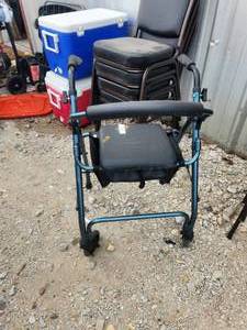 lot 94 image: Nova Cruiser II walker - Blue