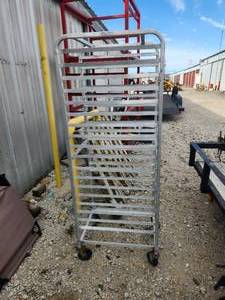 lot 103 image: Win-Holt rolling tray rack
