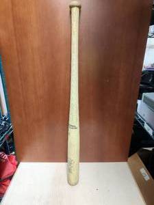 lot 119 image: Vintage Hillerich & Bradsby wooden bat