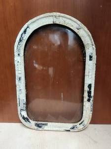 lot 128 image: Antique convex bubble glass arch picture frame