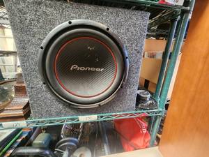 lot 130 image: Selection car audio Pioneer speakers